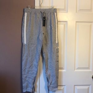 Fitness engineering mens signature joggers in gray
